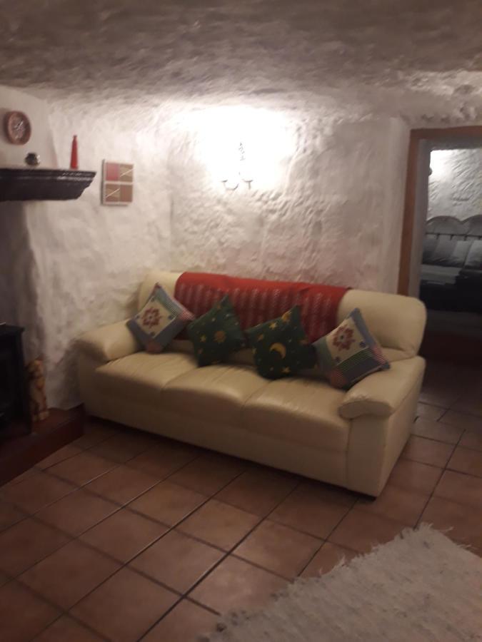 The Welcome Cave Freila Exterior photo